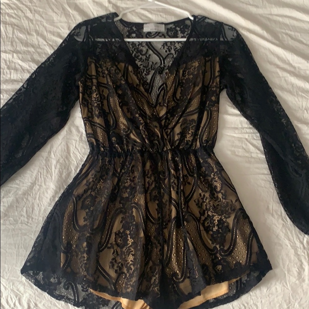 Long sleeve black lacy romper